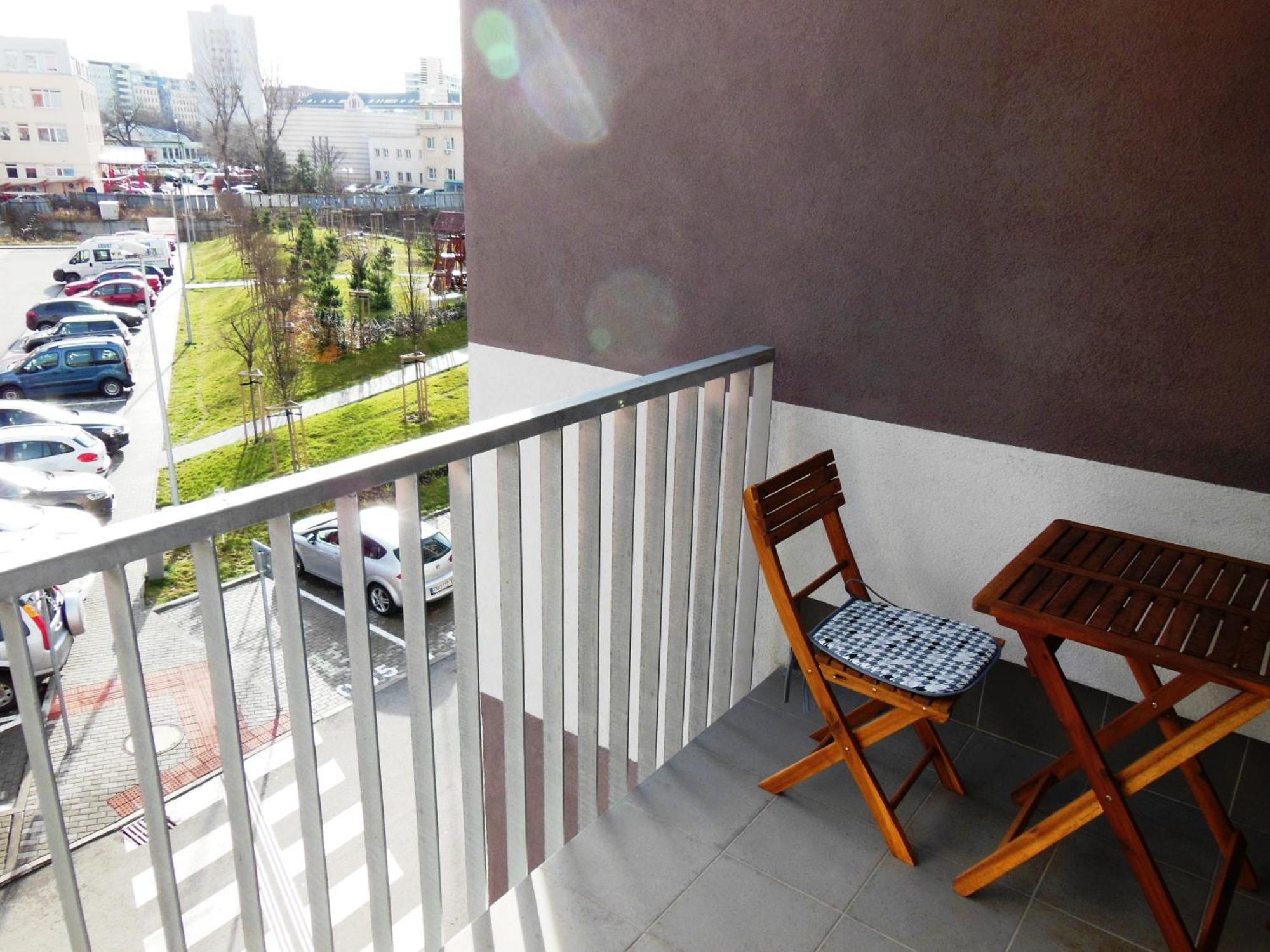 Apartman Bratislava City & Parking Buitenkant foto