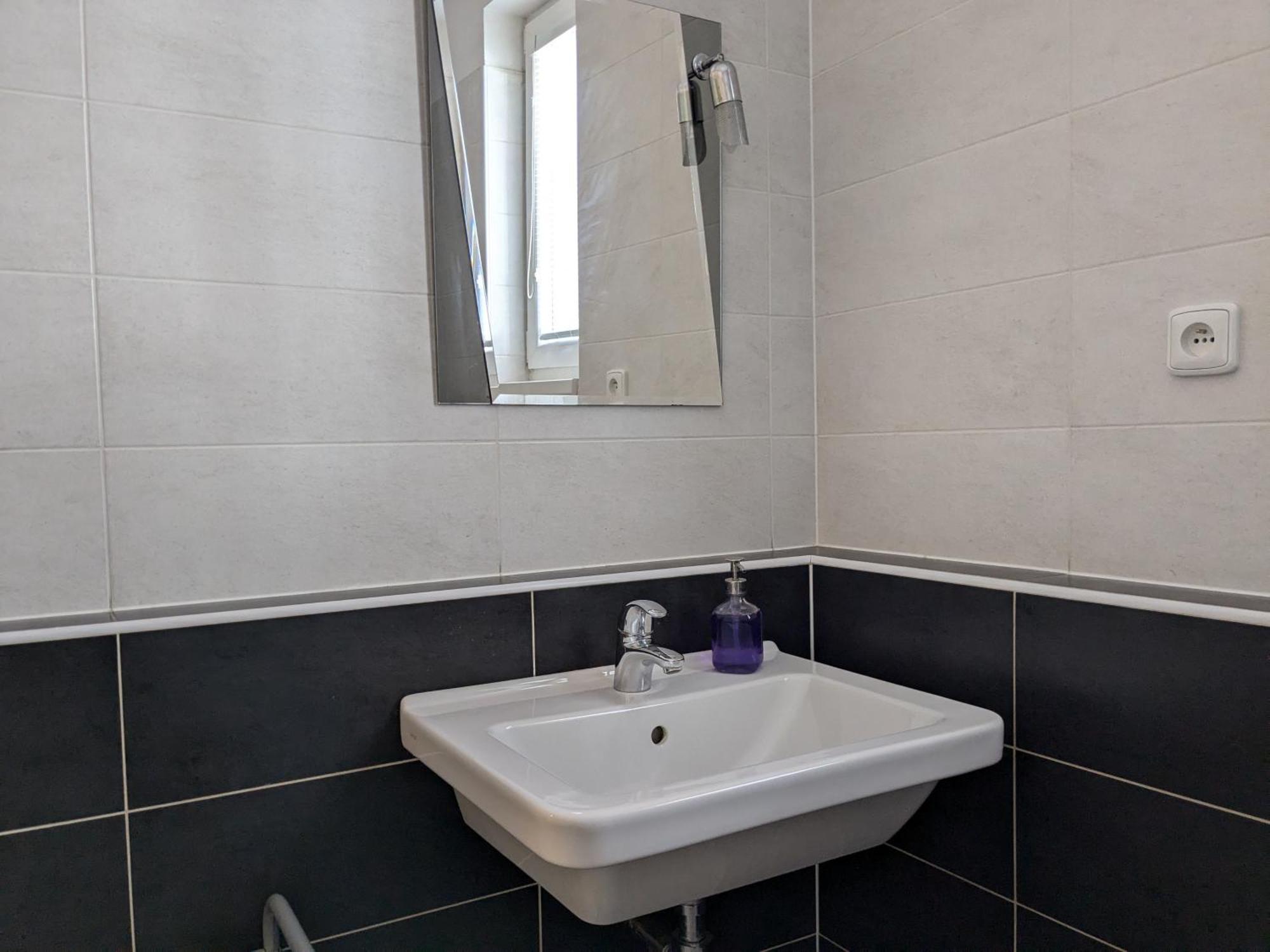 Apartman Bratislava City & Parking Buitenkant foto