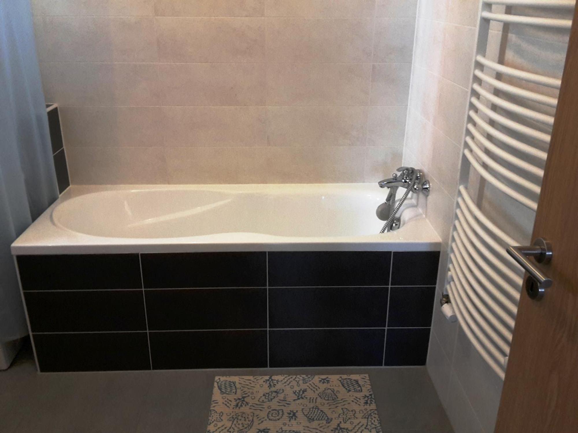 Apartman Bratislava City & Parking Buitenkant foto