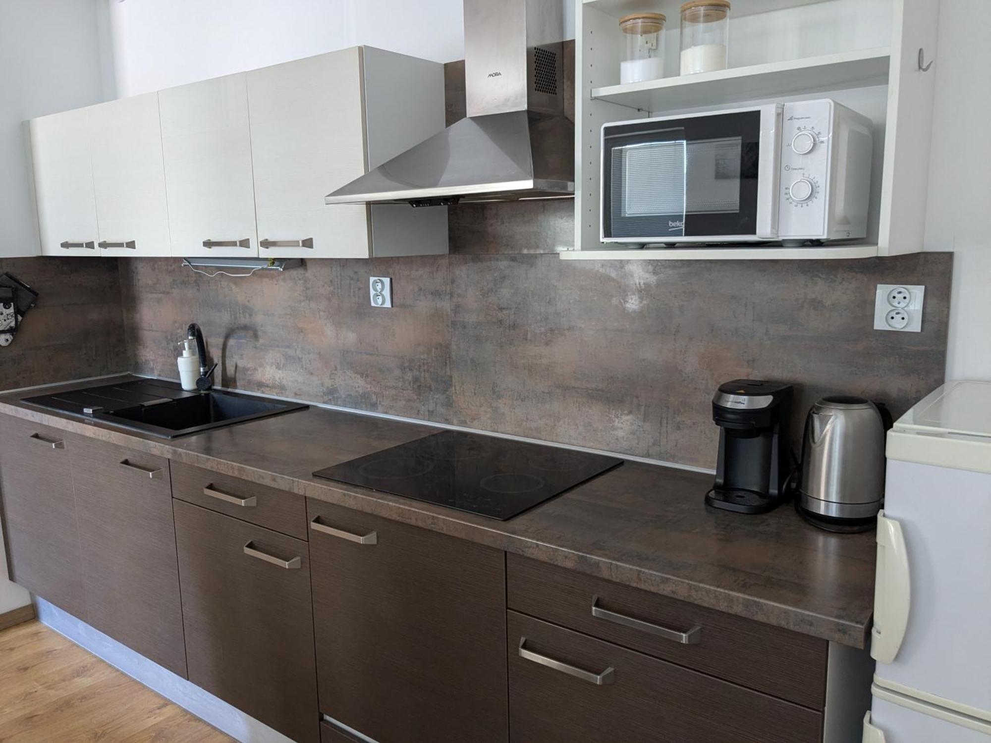 Apartman Bratislava City & Parking Buitenkant foto